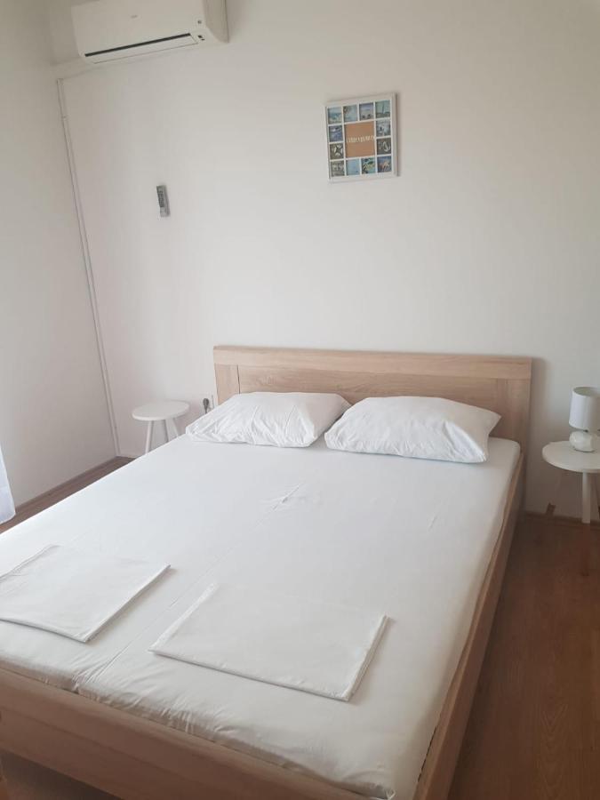 Apartments And Rooms With Parking Space Metajna, Pag - 4120 Exterior foto