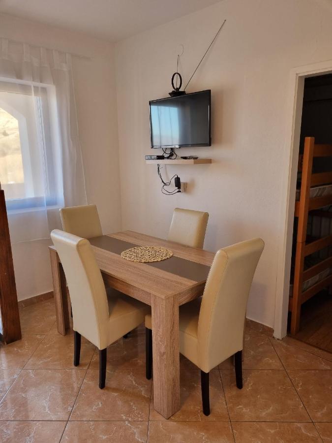 Apartments And Rooms With Parking Space Metajna, Pag - 4120 Exterior foto
