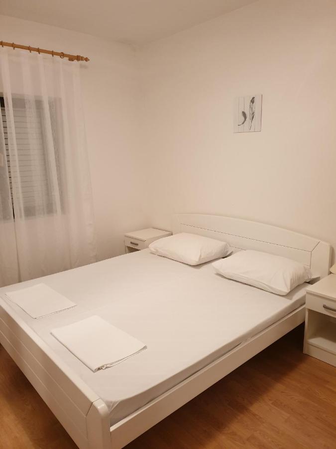 Apartments And Rooms With Parking Space Metajna, Pag - 4120 Exterior foto
