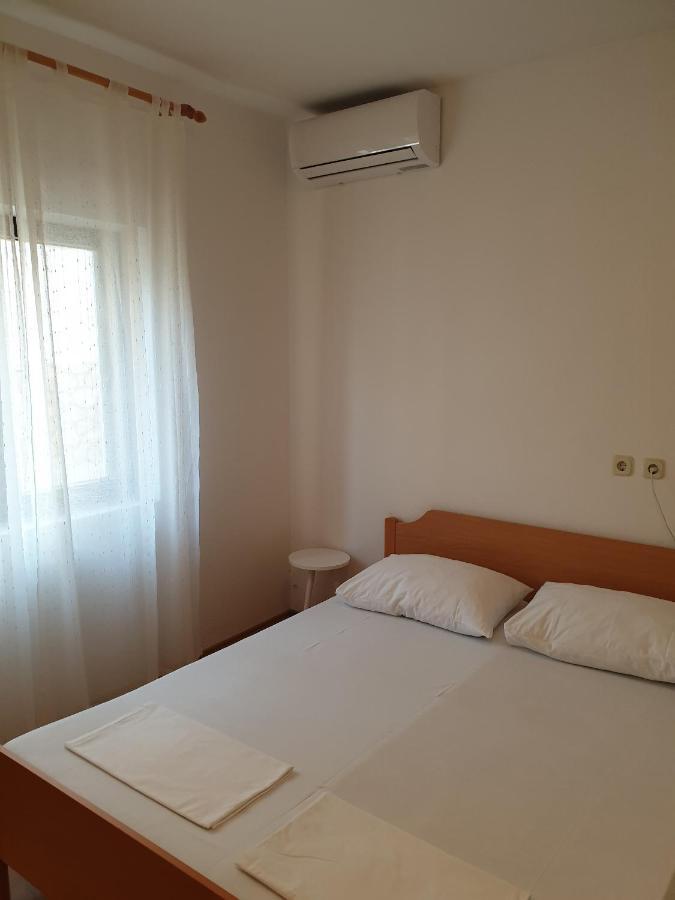 Apartments And Rooms With Parking Space Metajna, Pag - 4120 Exterior foto